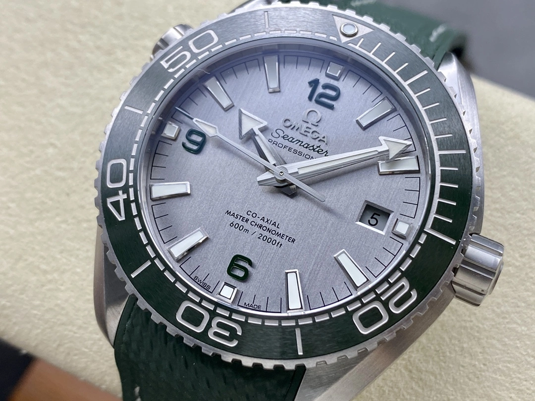 Timeless CBD Factory Omega Seamaster Planet Ocean 600M 43.5mm Grey Dial Green Ceramic Bezel Green Rubber Strap (215.32.44.21.06.001) 1:1 Super Clone – DD8900 Movement 294